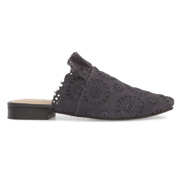 Darling Eyelet Free People Mules - Picture 3 of 5